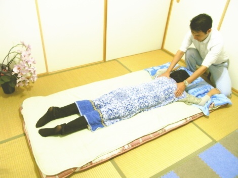 出張整体 出張マッサージ 整体 肩の痛み