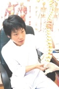 �R���搶